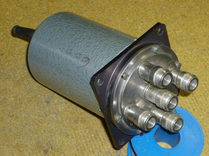 Radiall Coax Switch / AO-Journal p908